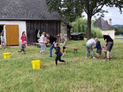 Familiensonntag / Sara Mayr